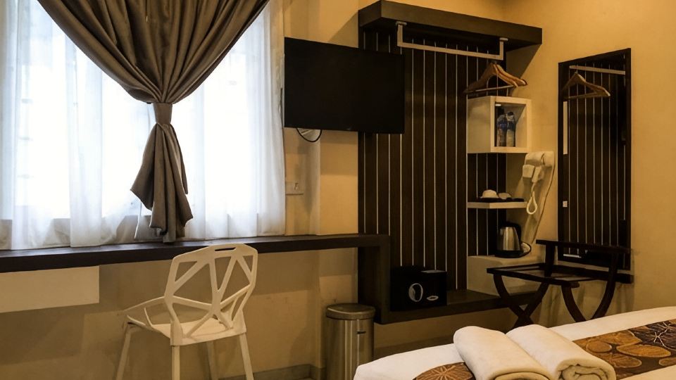 LOUIS Hotel
