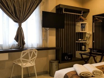 LOUIS Hotel