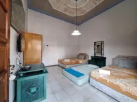 PLUM Hotel Palereman Batu - Hot Tub