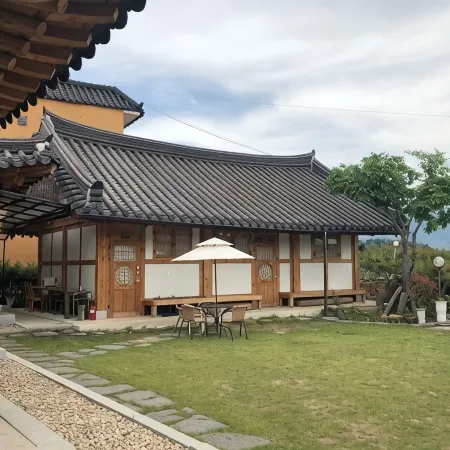 Suncheon Moonlight Love Hanok Pension