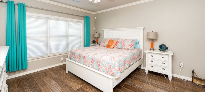 Lakeside vacationing close to golf courses, restaurants and boat rental company! Hotels in Orangeburg County