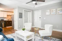 Cozy 2-Bedroom Apartment Minutes from Downtown - Condos