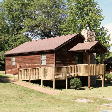Stones Throw from Giant City Park, Wineries, Hiking, Biking, Hunting and more.