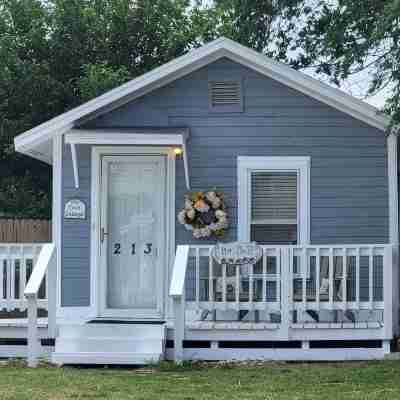 THE COZY COTTAGE, A Great place to hang your hat. Hotel Exterior