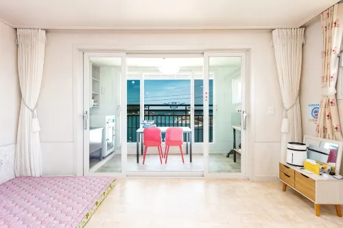 Ulsan Sea Picnic Pets Friendly Pension - Pool