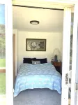 Kayak/Canoe/Fish & Relax right from the backyard of this Riverfront 3 B/R home! - Wifi