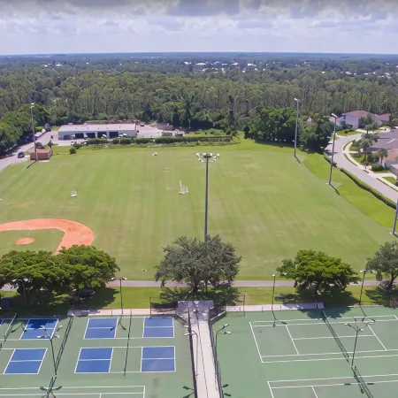Gorgeous Newly Furnished Condo in Gated Golf Course of Stoneybrook