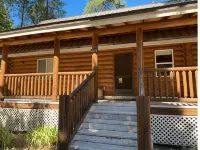 Cozy Log Cabin with private access to the Trinity River! - 3-Star