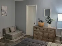 Modern. 5 min to Penn State Breakfast included, King bed, Game Room! Toftrees - sarapan