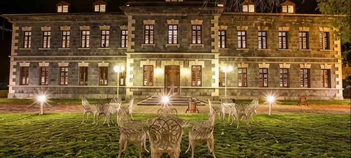 Hotel Katerina Sarayi Các khách sạn ở Kars