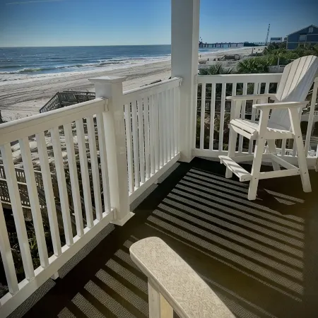 Oceanfront 2 Bd, 2.5 BTH in Surfside!