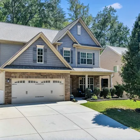 Relaxing Greer 6BR/11bed home near dtown & GSP