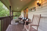 HUGE 5BR, 4.5BA, 3 King Suites, Dog Friendly! - Boutique