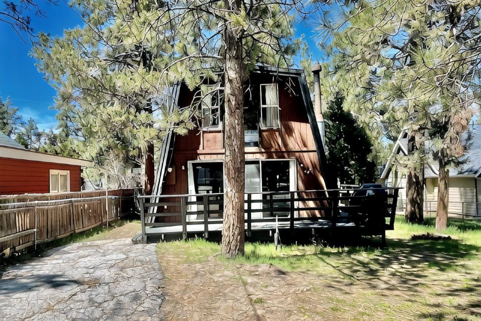 Photo 3 of 6