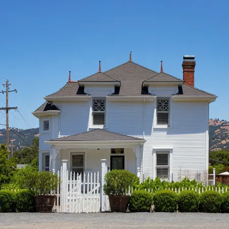 Sonoma County Historic Home With Pool; 5 Min Walk to Cyrus, Diavola & Catelli's