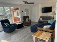 Cozy cottage just one mile from the Platte river, close to the Sleepy Bear dunes - 4-Star