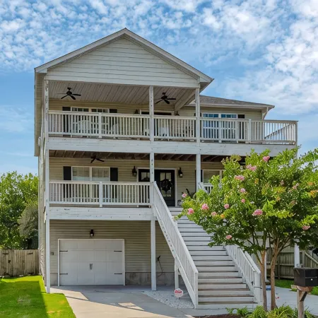 Pets Welcome! Large 4 Bed Beach View Privately Own/Operated