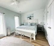 Brand New Beach House with huge private pool! 2-minute walk to the Beach ⭐️⭐️⭐️⭐️⭐️ - 4-Star