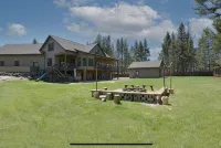 River Front Front Property with Hot Tub! Bring the Dogs! - Wifi