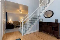 David's Fun House - Sleeps 24. Pool Table, Ping Pong, Piano.5 Bedrooms, 3 Baths - 4-Star
