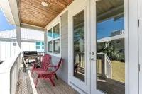 Pet Friendly, Gulf View 4/3.5 Community Pool/Pickleball -  Clear Bottom Kayak - ブティック