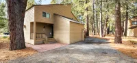 3 Min to SHARC with 8 Passes! Private Hot Tub, Quite Cul-de-sac w/ PS4 & BBQ - Alppimaja