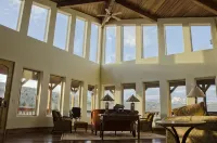 Big Diamond Ranch<br>Luxury home with mountain views and a river running through - Mountain view