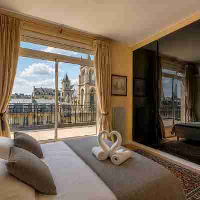 Stunning Paris Penthouse — Eiffel Tower & 360° Views Rooms