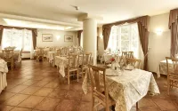 Hotel Majon Miramonti - فطور