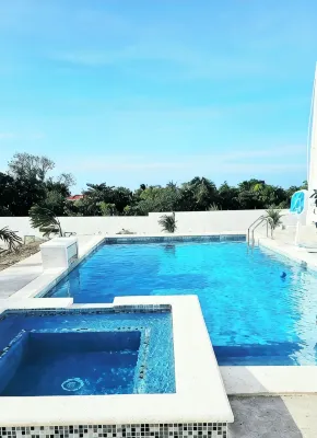 Modern Oceanview Villa. All Bedrooms with Private Bathrooms. Private Pool - 4-Star