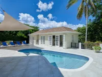 Luxury 6 Bed Villa With Pool, Mullins Bay - Uima-altaat
