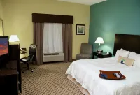 Hampton Inn Orange - parking