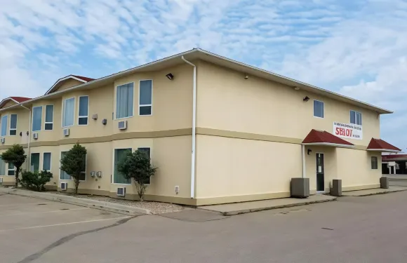 西方經濟型Plus冷湖酒店