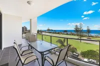 Meridian Alex Beach Apartments Hotels in Alexandra Headland
