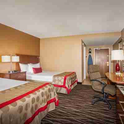 Ramada by Wyndham Statesville Rooms