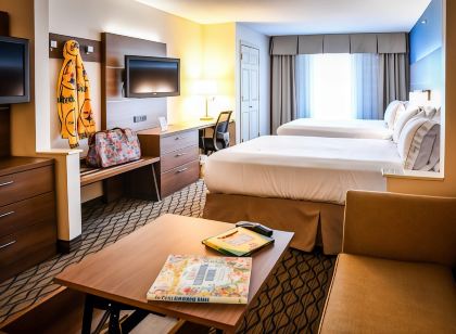 Holiday Inn Express & Suites Concord