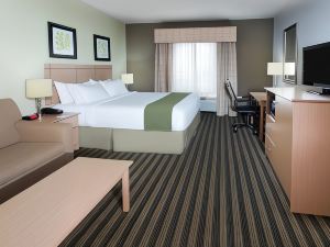 Holiday Inn Express & Suites Alvarado