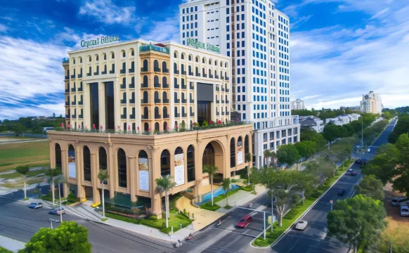 โรงแรมเมอร์เพิร์ล คริสตัลพาเลซ