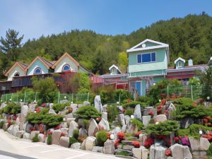 Goseong Family Pension