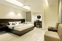 Hotel Paramount Suites & Service Apartments