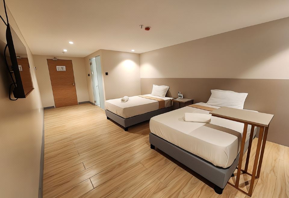 Travelite Express Hotel la Union - Housity