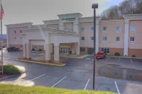 Wingate by Wyndham Steubenville Hotels in New Cumberland