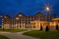 Country Inn & Suites by Radisson, Bemidji, MN Hotels near Sculpture Walk
