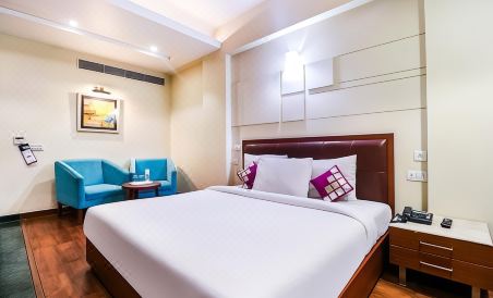 La Silver Leaf Hotel - Housity