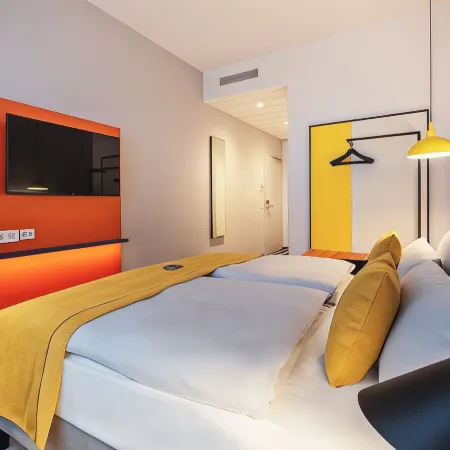 Holiday Inn - the niu, Form Stuttgart Feuerbach by IHG