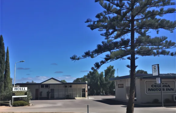 塞杜納汽車旅館