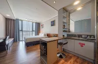 J-One Hotel Отели рядом с достопримечательностью «Cheongju Sicheong»