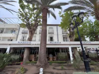 Hostal Marissal by Dorobe