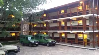 Lobo Wildlife Lodge
