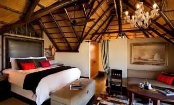 Tshukudu Bush Lodge